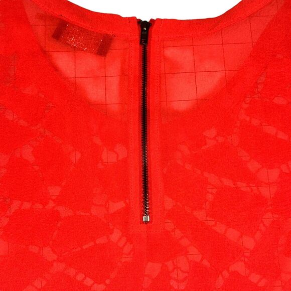 ASTR Crochet Tank Top Women's Size L Scarlet Red Geometric See Through Back Zip - Picture 4 of 6
